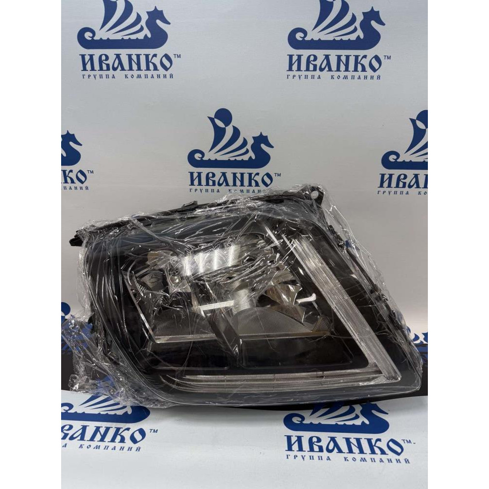 ФАРА ГОЛОВНОГО СВЕТА ПРАВАЯ VOLVO TRUCK FH12 2019-