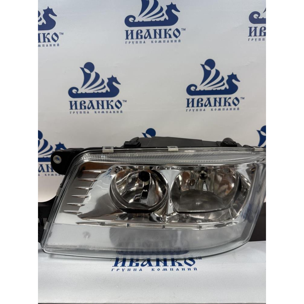 ФАРА ПЕРЕДНЯЯ ЛЕВАЯ MAN TGX/TGS/TGA