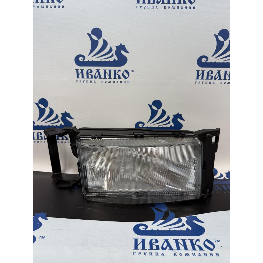 ФАРА ПЕРЕДНЯЯ ПРАВАЯ SCANIA 4-SERIES 95/01-05/01