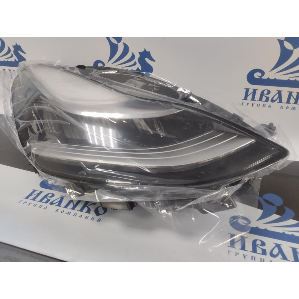 ФАРА ПЕРЕДНЯЯ ГЛАВНАЯ ПРАВАЯ TESLA MODEL 3