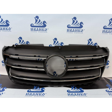 РЕШЕТКА РАДИАТОРА С ХРОМИРОВАННЫМИ ПОЛОСАМИ MERCEDES SPRINTER 2018