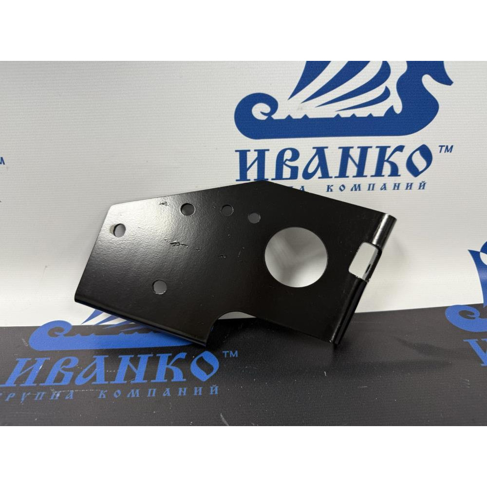 КРОНШТЕЙН ПЕРЕДНЕГО БАМПЕРА ЛЕВЫЙ