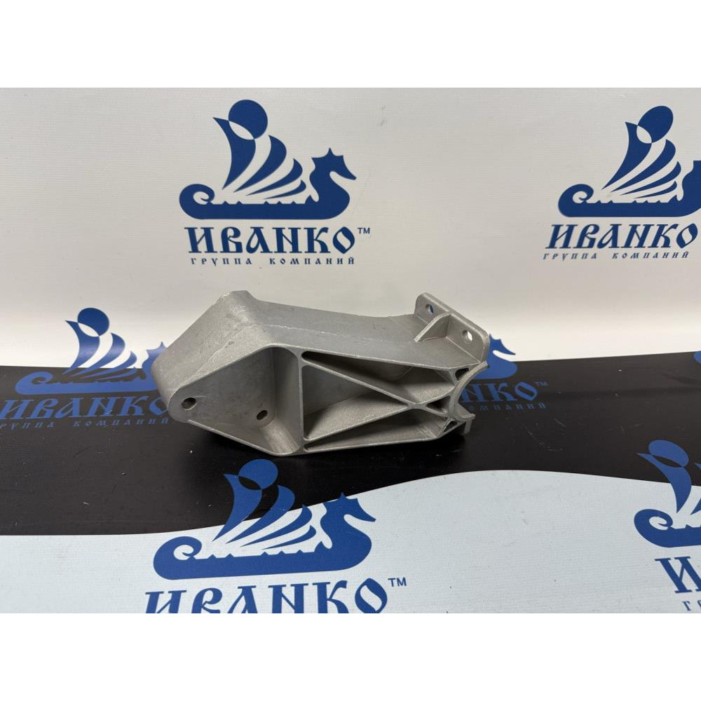 КРОНШТЕЙН КРЕПЛЕНИЯ КРЫЛА DAF XF95, XF/105 (2002- 2011)