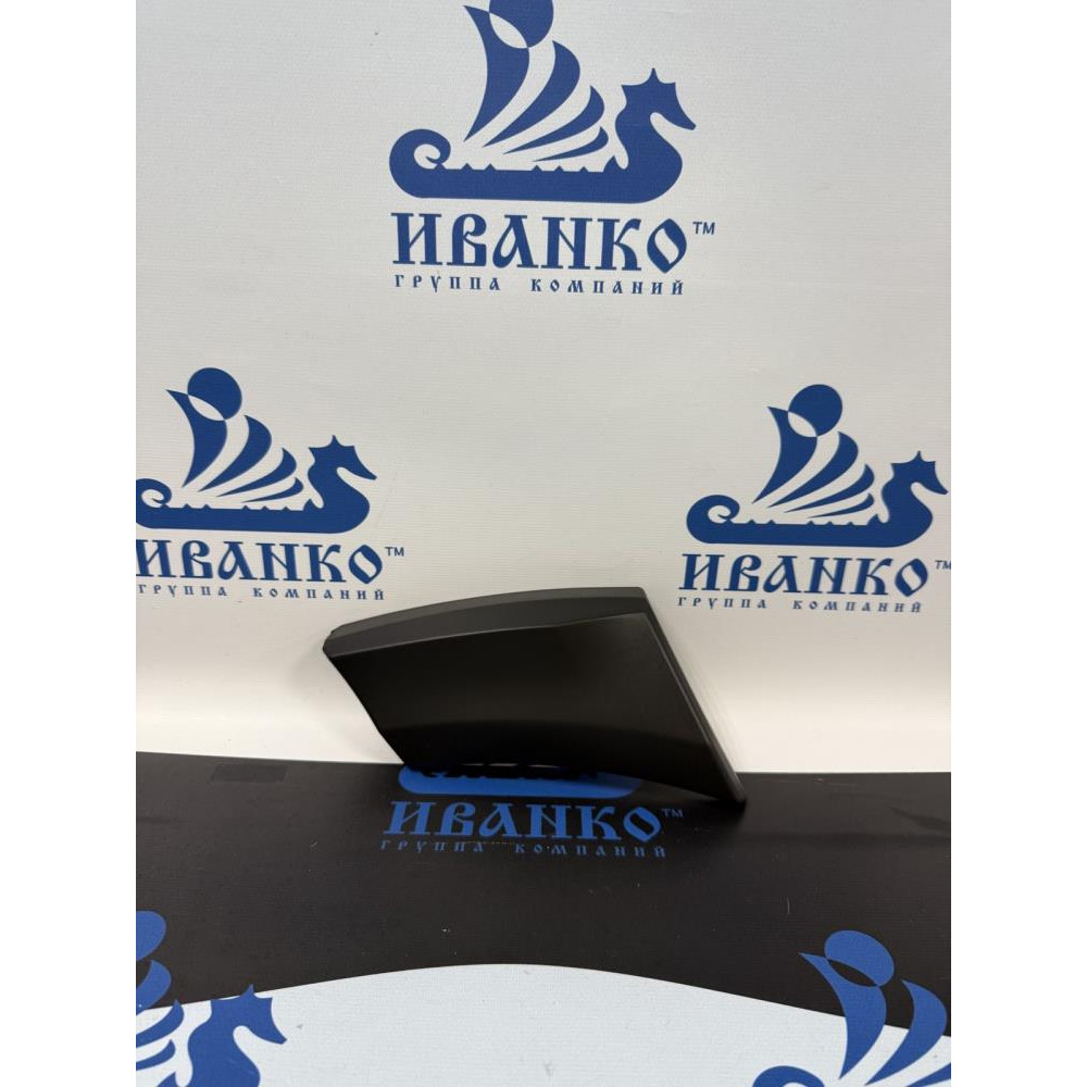 ЗАЩИТНАЯ НАКЛАДКА ПРАВАЯ 27*16 CM MERCEDES SPRINTER 2006-2018