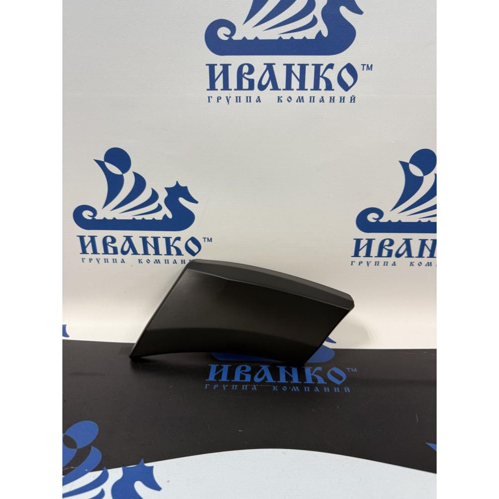 ЗАЩИТНАЯ НАКЛАДКА ЛЕВАЯ 27*16 CM MERCEDES SPRINTER 2006-2018