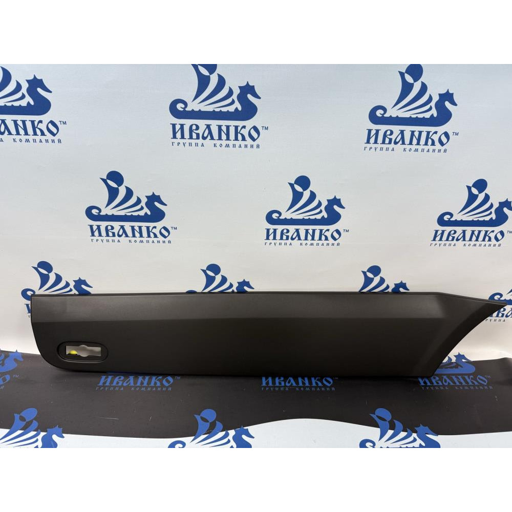 ЗАЩИТНАЯ НАКЛАДКА ПРАВАЯ 111*20 CM MERCEDES SPRINTER 2006-2018