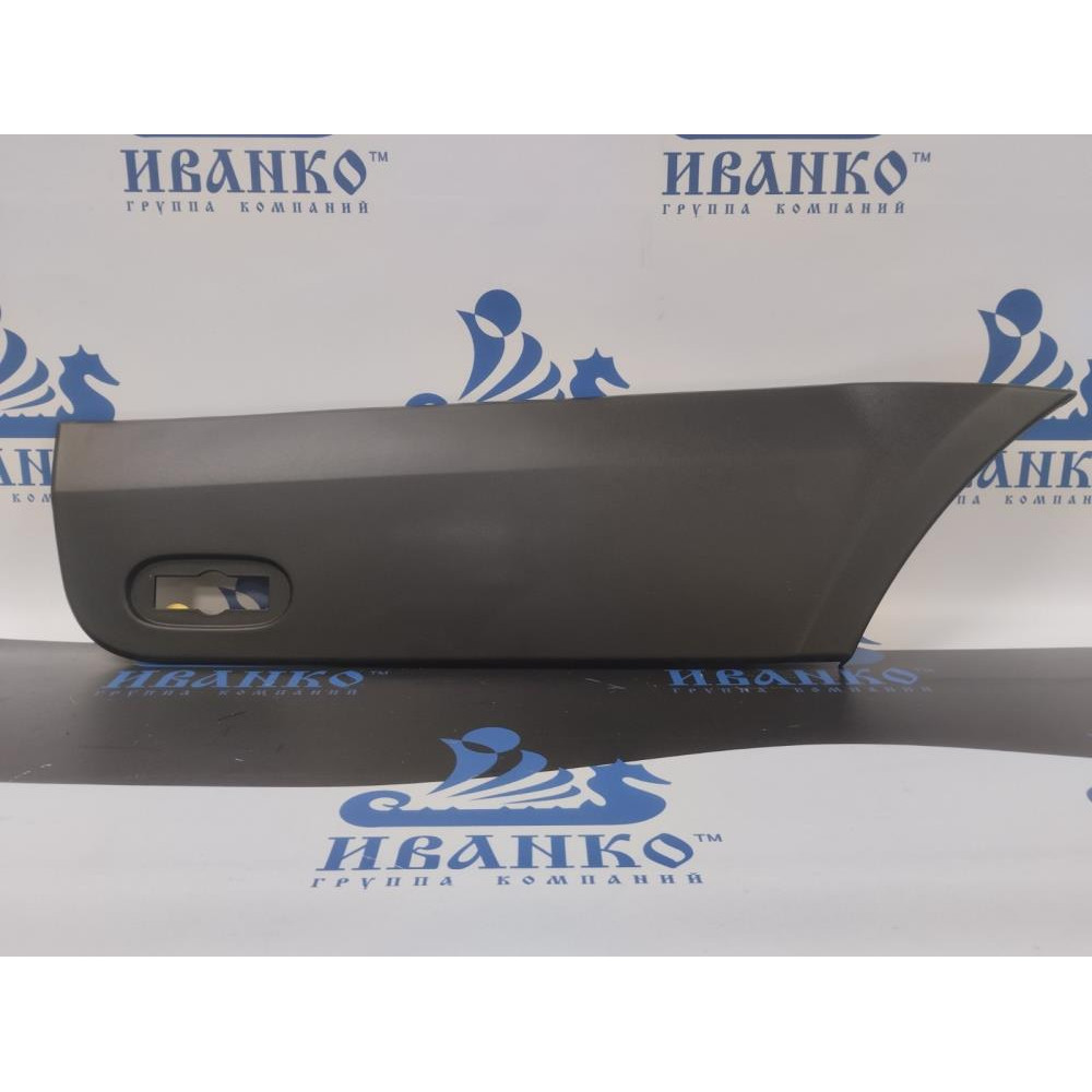 ЗАЩИТНАЯ НАКЛАДКА ПРАВАЯ   73*20 CM MERCEDES SPRINTER 2006-2018