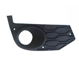 КРЫШКА ФАРЫ ПРОТИВОТУМАННОЙ ПРАВОЙ С ОТВЕРСТИЕМ IVECO DAILY 2014