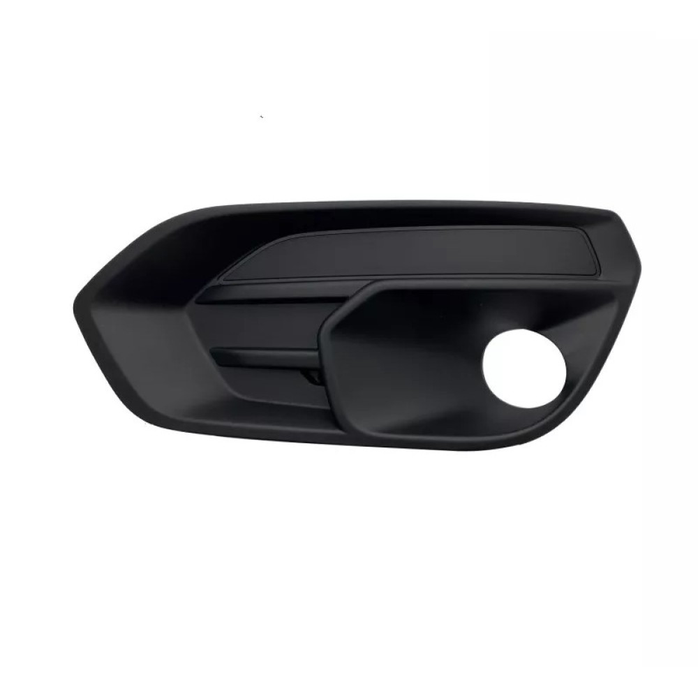 НАКЛАДКА ФАРЫ ПРОТИВОТУМАННОЙ ЛЕВАЯ (С ОТВЕРСТИЕМ) IVECO DAILY 2020